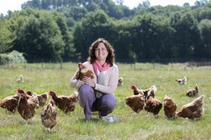 El lema “En Pazo de Vilane no fabricamos huevos, cuidamos gallinas” hace referencia a una nueva visión de avicultura