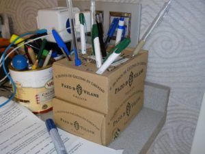 Organiza tu escritorio reutilizando la caja de huevos camperos Pazo de Vilane