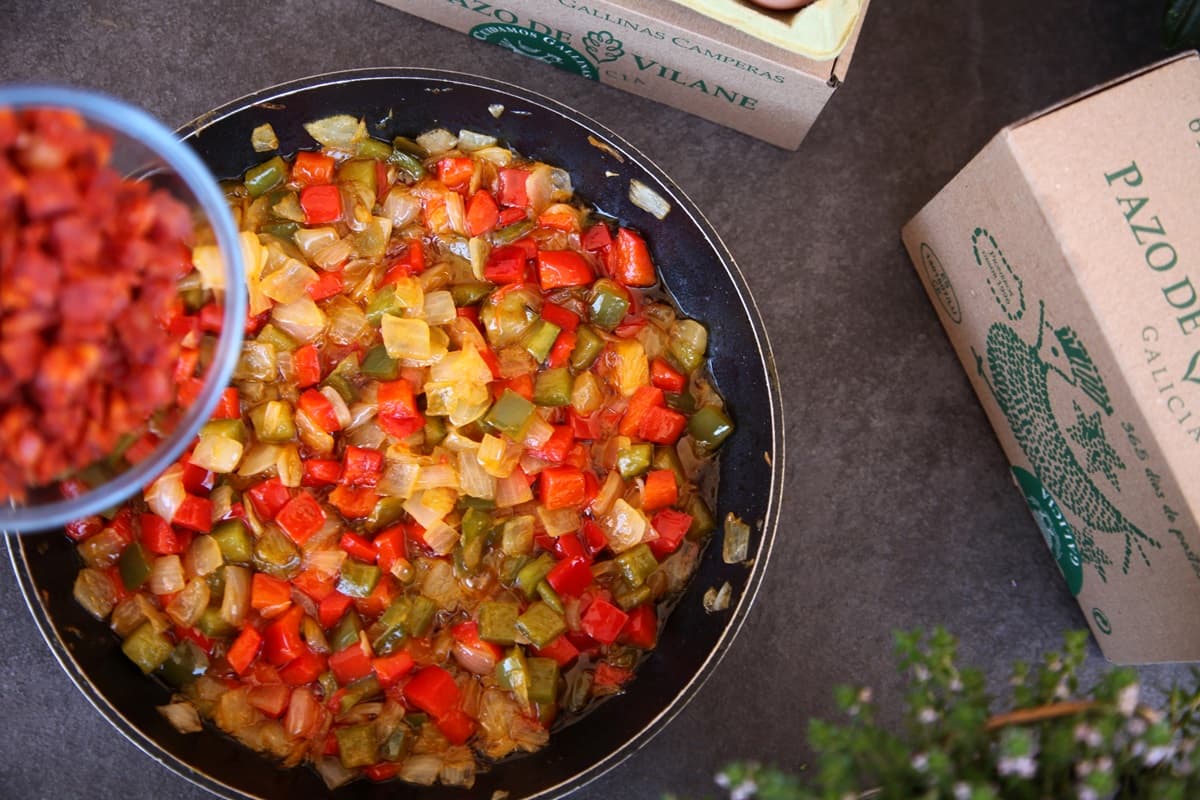 Verduras pochadas para tortilla paisana