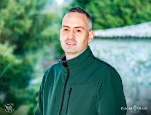 Santiago Rodríguez Gómez, xestor de operacións de Pazo de Vilane y papá viaxeiro