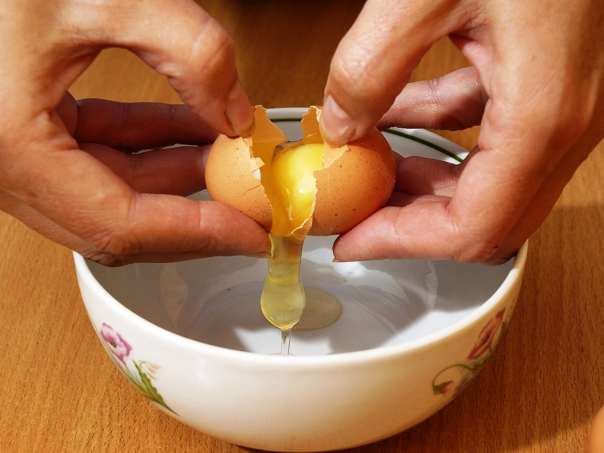Cascando un huevo