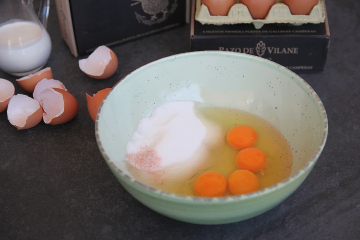 huevos de primera puesta para la tarta de san marcos